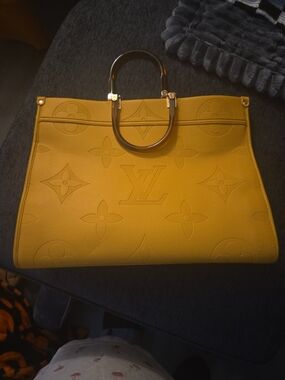 2 Totes 16W X 13L Very New No Stains Smooth Material Leather